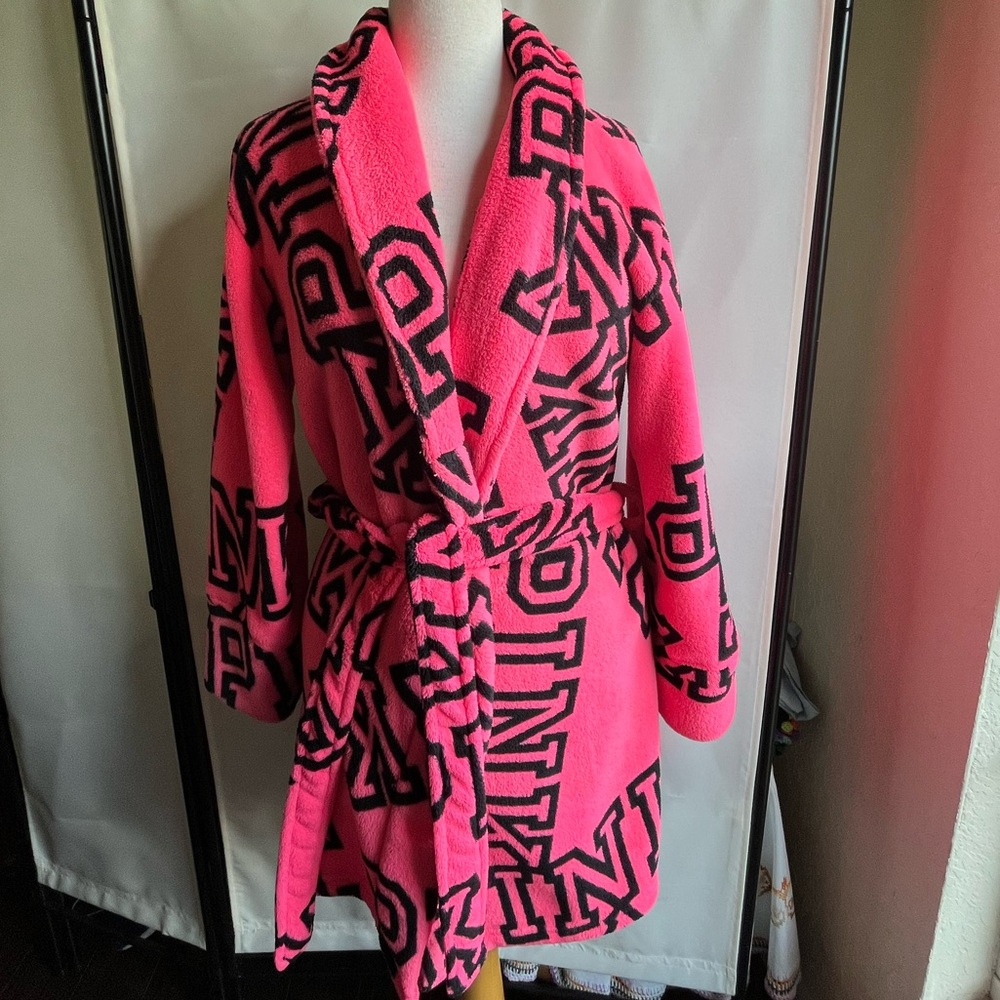 PINK Short Fleece Logo Robe XS/S